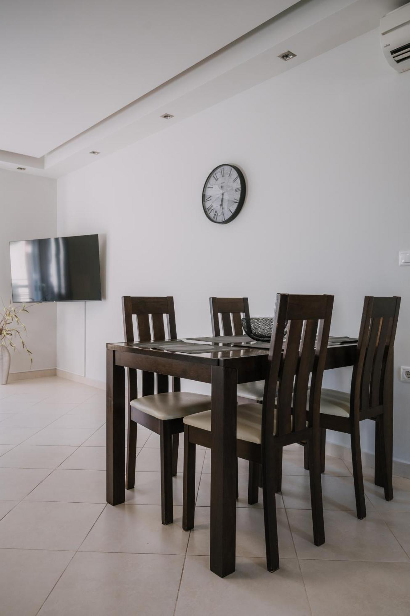 Hb Modern Apartments 托隆 外观 照片