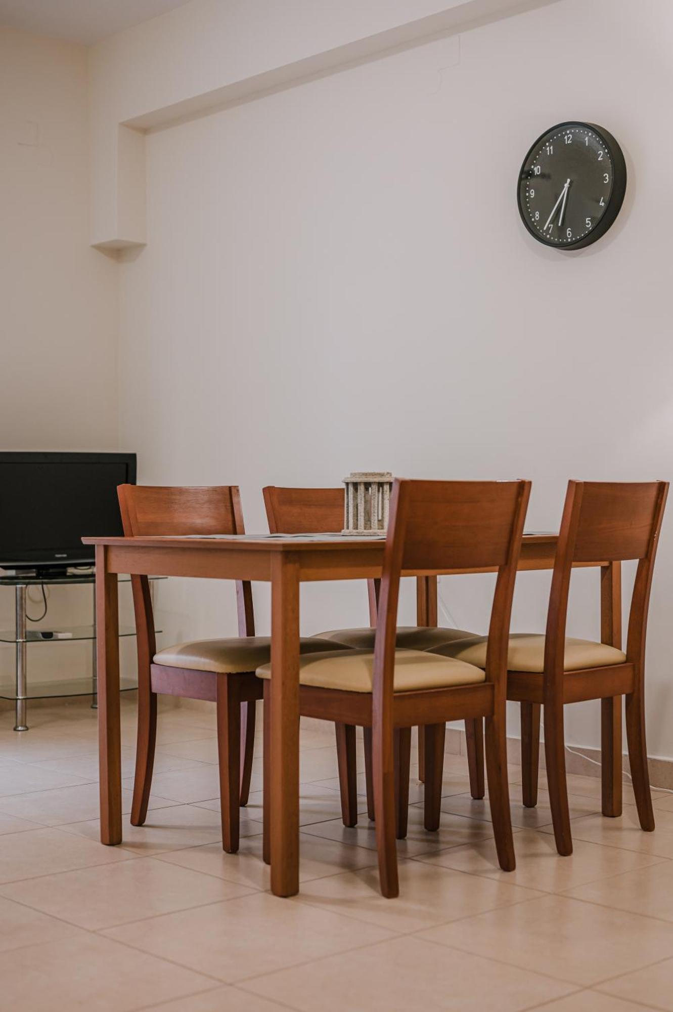 Hb Modern Apartments 托隆 客房 照片